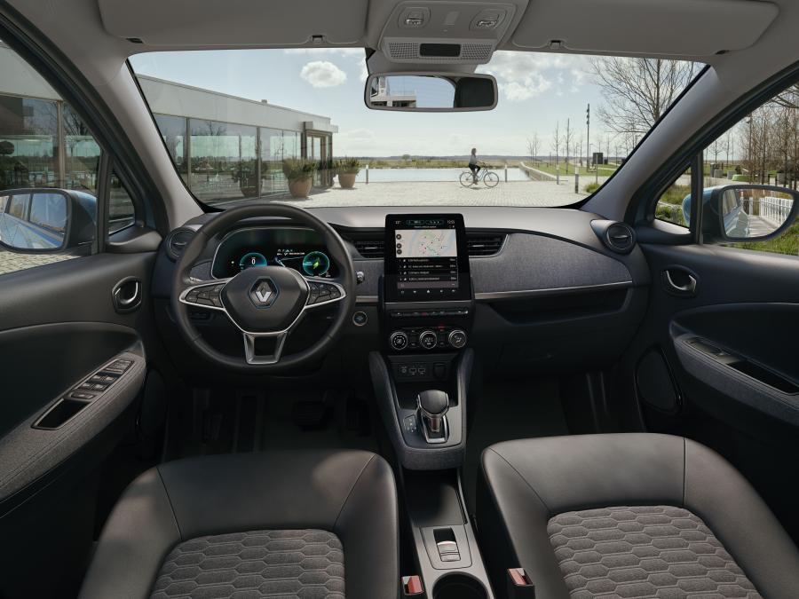 Торпедо Renault Zoe 2019 года  (WW) (фото 5 из 40)